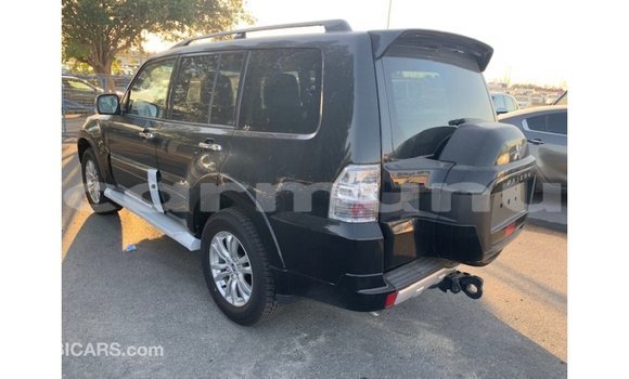 Buy Import Mitsubishi Pajero Black Car in Import - Dubai in Region of Bouenza Buy Import Mitsubishi Pajero Black Car in Import - Dubai in Region of Bouenza