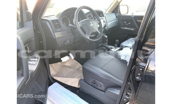 Buy Import Mitsubishi Pajero Black Car in Import - Dubai in Region of Bouenza Buy Import Mitsubishi Pajero Black Car in Import - Dubai in Region of Bouenza