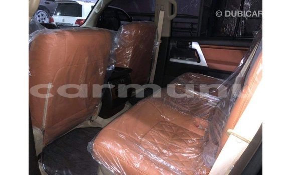 Acheter Import Voiture Toyota Land Cruiser Noir à Import - Dubai, Région de la Bouenza Acheter Import Voiture Toyota Land Cruiser Noir à Import - Dubai, Région de la Bouenza