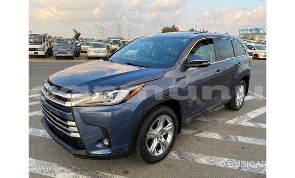 Buy Import Toyota Highlander Blue Car in Import - Dubai in Region of Bouenza Buy Import Toyota Highlander Blue Car in Import - Dubai in Region of Bouenza