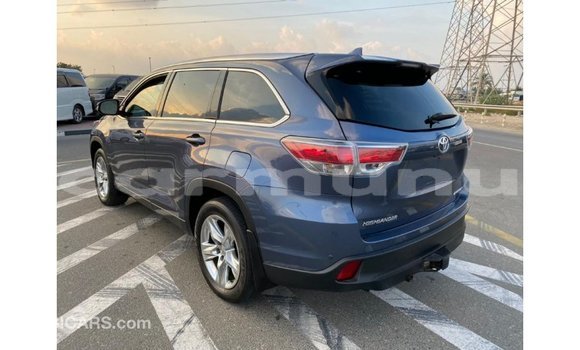 Buy Import Toyota Highlander Blue Car in Import - Dubai in Region of Bouenza Buy Import Toyota Highlander Blue Car in Import - Dubai in Region of Bouenza