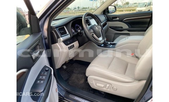 Buy Import Toyota Highlander Blue Car in Import - Dubai in Region of Bouenza Buy Import Toyota Highlander Blue Car in Import - Dubai in Region of Bouenza