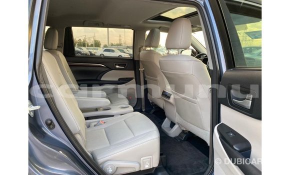 Buy Import Toyota Highlander Blue Car in Import - Dubai in Region of Bouenza Buy Import Toyota Highlander Blue Car in Import - Dubai in Region of Bouenza