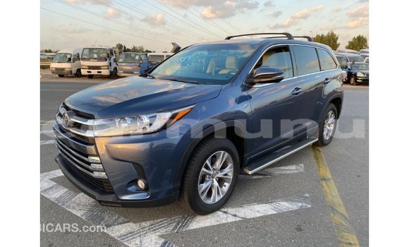 Buy Import Toyota Highlander Blue Car in Import - Dubai in Region of Bouenza Buy Import Toyota Highlander Blue Car in Import - Dubai in Region of Bouenza