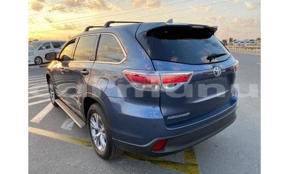 Buy Import Toyota Highlander Blue Car in Import - Dubai in Region of Bouenza Buy Import Toyota Highlander Blue Car in Import - Dubai in Region of Bouenza