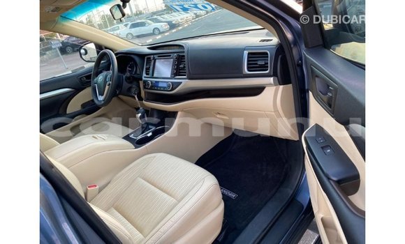 Buy Import Toyota Highlander Blue Car in Import - Dubai in Region of Bouenza Buy Import Toyota Highlander Blue Car in Import - Dubai in Region of Bouenza