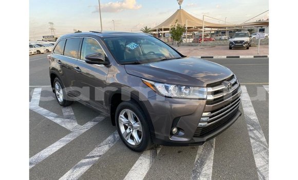 Buy Import Toyota Highlander Other Car in Import - Dubai in Region of Bouenza Buy Import Toyota Highlander Other Car in Import - Dubai in Region of Bouenza