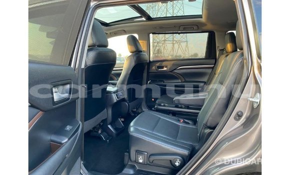 Buy Import Toyota Highlander Other Car in Import - Dubai in Region of Bouenza Buy Import Toyota Highlander Other Car in Import - Dubai in Region of Bouenza