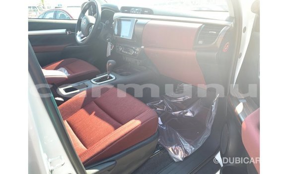 Buy Import Toyota Hilux White Car in Import - Dubai in Region of Bouenza Buy Import Toyota Hilux White Car in Import - Dubai in Region of Bouenza