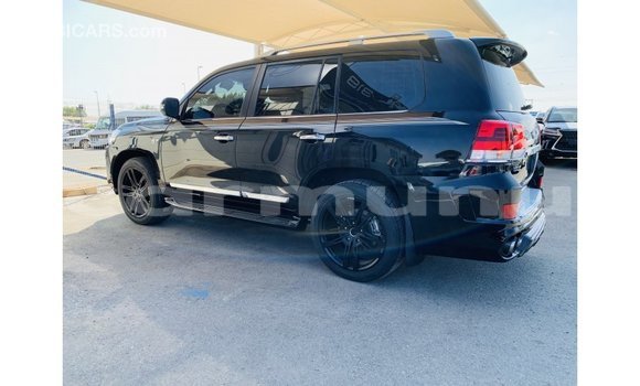 Acheter Import Voiture Toyota Land Cruiser Noir à Import - Dubai, Région de la Bouenza Acheter Import Voiture Toyota Land Cruiser Noir à Import - Dubai, Région de la Bouenza