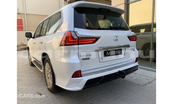 Acheter Import Voiture Lexus LX Blanc à Import - Dubai, Région de la Bouenza Acheter Import Voiture Lexus LX Blanc à Import - Dubai, Région de la Bouenza