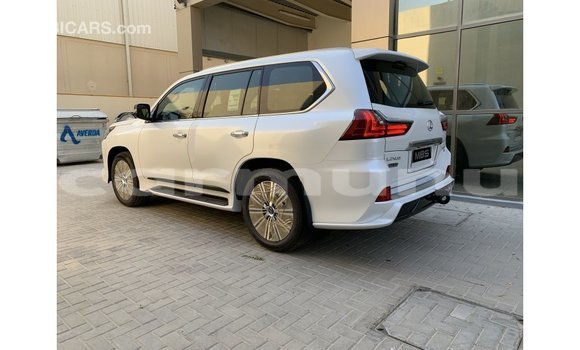 Acheter Import Voiture Lexus LX Blanc à Import - Dubai, Région de la Bouenza Acheter Import Voiture Lexus LX Blanc à Import - Dubai, Région de la Bouenza