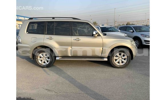 Buy Import Mitsubishi Pajero Other Car in Import - Dubai in Region of Bouenza Buy Import Mitsubishi Pajero Other Car in Import - Dubai in Region of Bouenza