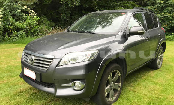 Buy Used Toyota RAV4 Beige Car in Brazzaville in Municipality of Brazzaville Buy Used Toyota RAV4 Beige Car in Brazzaville in Municipality of Brazzaville