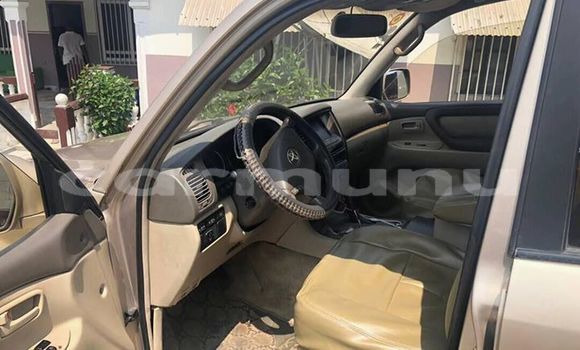 Buy Used Toyota Land Cruiser Beige Car in Black Point in Kouilou region Buy Used Toyota Land Cruiser Beige Car in Black Point in Kouilou region