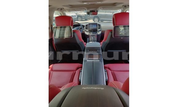 Buy Import Toyota Land Cruiser Red Car in Import - Dubai in Region of Bouenza Buy Import Toyota Land Cruiser Red Car in Import - Dubai in Region of Bouenza