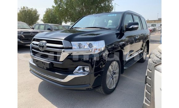 Buy Import Toyota Land Cruiser Red Car in Import - Dubai in Region of Bouenza Buy Import Toyota Land Cruiser Red Car in Import - Dubai in Region of Bouenza