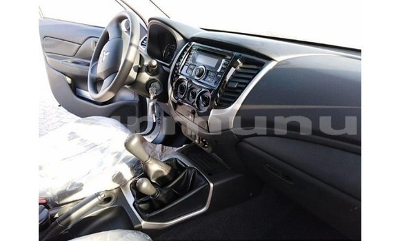 Buy Import Mitsubishi L200 White Car in Import - Dubai in Region of Bouenza Buy Import Mitsubishi L200 White Car in Import - Dubai in Region of Bouenza