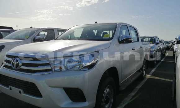 Acheter Neuf Voiture Toyota Hilux Blanc à Import - Dubai, Région de la Bouenza Acheter Neuf Voiture Toyota Hilux Blanc à Import - Dubai, Région de la Bouenza