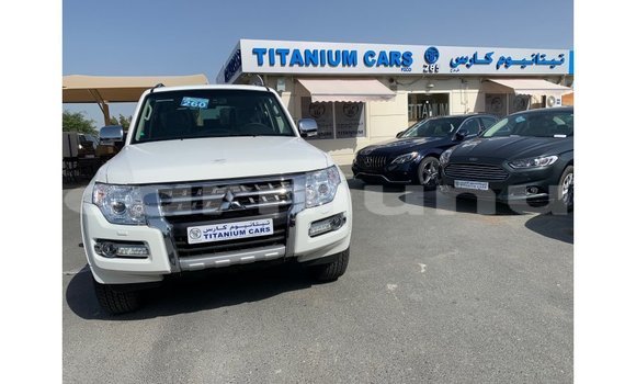 Buy Import Mitsubishi Pajero White Car in Import - Dubai in Region of Bouenza Buy Import Mitsubishi Pajero White Car in Import - Dubai in Region of Bouenza