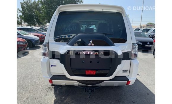 Buy Import Mitsubishi Pajero White Car in Import - Dubai in Region of Bouenza Buy Import Mitsubishi Pajero White Car in Import - Dubai in Region of Bouenza