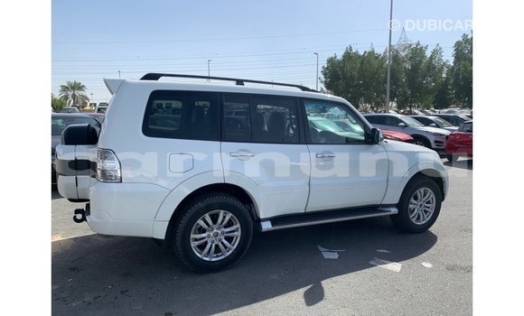 Buy Import Mitsubishi Pajero White Car in Import - Dubai in Region of Bouenza Buy Import Mitsubishi Pajero White Car in Import - Dubai in Region of Bouenza