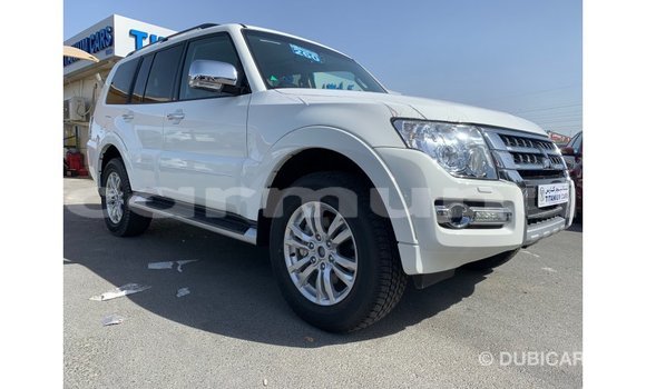 Buy Import Mitsubishi Pajero White Car in Import - Dubai in Region of Bouenza Buy Import Mitsubishi Pajero White Car in Import - Dubai in Region of Bouenza
