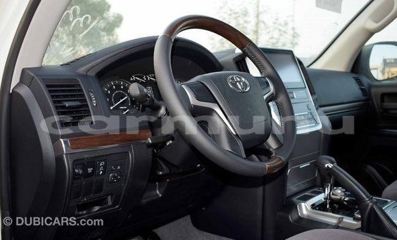 Buy Import Toyota Land Cruiser Other Car in Import - Dubai in Region of Bouenza Buy Import Toyota Land Cruiser Other Car in Import - Dubai in Region of Bouenza