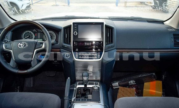 Buy Import Toyota Land Cruiser Other Car in Import - Dubai in Region of Bouenza Buy Import Toyota Land Cruiser Other Car in Import - Dubai in Region of Bouenza