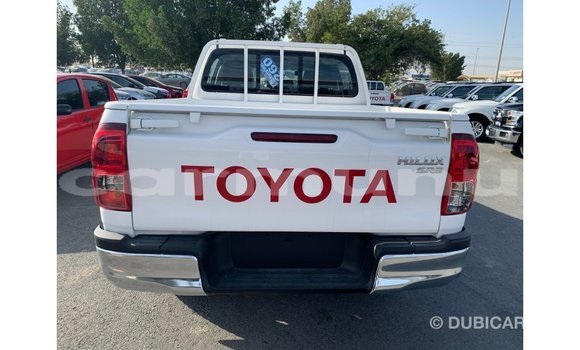 Buy Import Toyota Hilux White Car in Import - Dubai in Region of Bouenza Buy Import Toyota Hilux White Car in Import - Dubai in Region of Bouenza