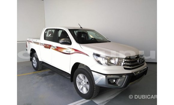 Acheter Import Voiture Toyota Hilux Blanc à Import - Dubai, Région de la Bouenza Acheter Import Voiture Toyota Hilux Blanc à Import - Dubai, Région de la Bouenza