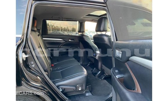 Buy Import Toyota Highlander Black Car in Import - Dubai in Region of Bouenza Buy Import Toyota Highlander Black Car in Import - Dubai in Region of Bouenza