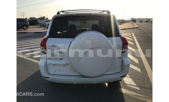 Buy Import Toyota HiAce White Truck in Import - Dubai in Region of Bouenza Buy Import Toyota HiAce White Truck in Import - Dubai in Region of Bouenza