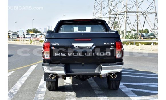 Buy Import Toyota Hilux Black Car in Import - Dubai in Region of Bouenza Buy Import Toyota Hilux Black Car in Import - Dubai in Region of Bouenza