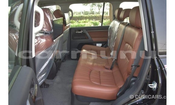 Buy Import Toyota Land Cruiser Black Car in Import - Dubai in Region of Bouenza Buy Import Toyota Land Cruiser Black Car in Import - Dubai in Region of Bouenza