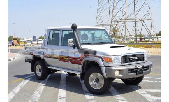 Buy Import Toyota Land Cruiser Other Car in Import - Dubai in Region of Bouenza Buy Import Toyota Land Cruiser Other Car in Import - Dubai in Region of Bouenza