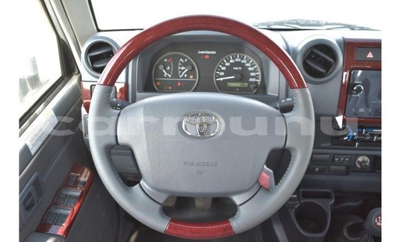 Buy Import Toyota Land Cruiser Other Car in Import - Dubai in Region of Bouenza Buy Import Toyota Land Cruiser Other Car in Import - Dubai in Region of Bouenza