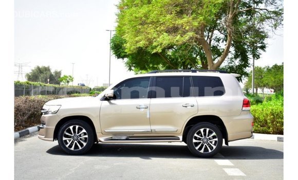 Buy Import Toyota Land Cruiser Other Car in Import - Dubai in Region of Bouenza Buy Import Toyota Land Cruiser Other Car in Import - Dubai in Region of Bouenza