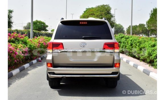 Buy Import Toyota Land Cruiser Other Car in Import - Dubai in Region of Bouenza Buy Import Toyota Land Cruiser Other Car in Import - Dubai in Region of Bouenza
