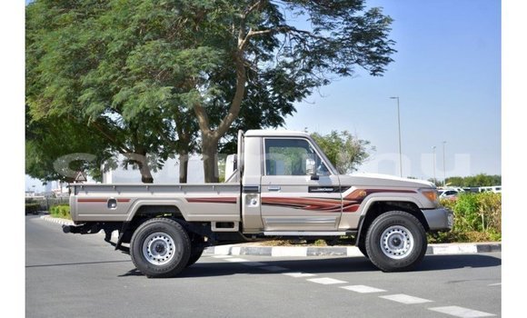 Buy Import Toyota Land Cruiser Other Car in Import - Dubai in Region of Bouenza Buy Import Toyota Land Cruiser Other Car in Import - Dubai in Region of Bouenza