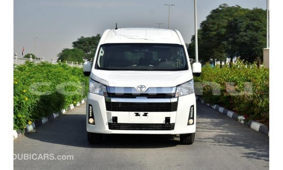 Buy Import Toyota Hiace White Car in Import - Dubai in Region of Bouenza Buy Import Toyota Hiace White Car in Import - Dubai in Region of Bouenza