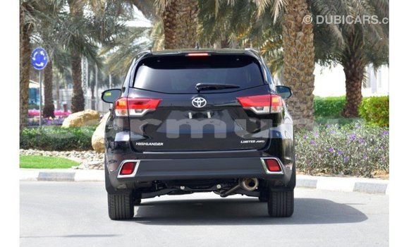 Buy Import Toyota Highlander Black Car in Import - Dubai in Region of Bouenza Buy Import Toyota Highlander Black Car in Import - Dubai in Region of Bouenza
