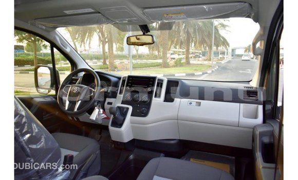 Buy Import Toyota Hiace White Car in Import - Dubai in Region of Bouenza Buy Import Toyota Hiace White Car in Import - Dubai in Region of Bouenza