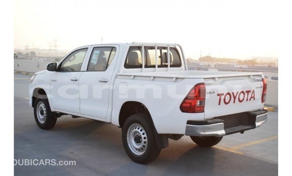 Buy Import Toyota Hilux White Car in Import - Dubai in Region of Bouenza Buy Import Toyota Hilux White Car in Import - Dubai in Region of Bouenza
