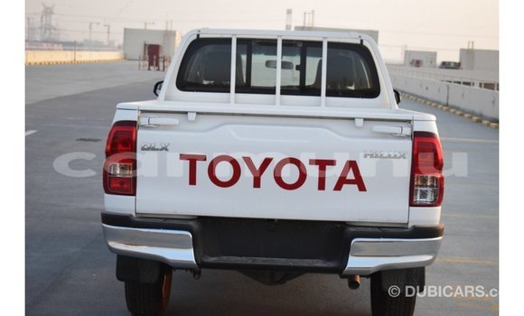 Buy Import Toyota Hilux White Car in Import - Dubai in Region of Bouenza Buy Import Toyota Hilux White Car in Import - Dubai in Region of Bouenza