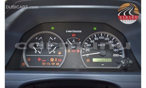 Buy Import Toyota Land Cruiser Red Car in Import - Dubai in Region of Bouenza Buy Import Toyota Land Cruiser Red Car in Import - Dubai in Region of Bouenza