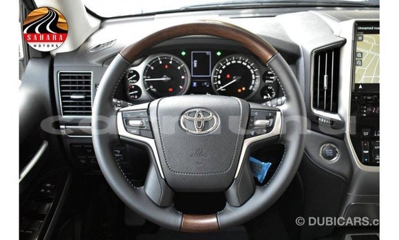 Buy Import Toyota Land Cruiser Black Car in Import - Dubai in Region of Bouenza Buy Import Toyota Land Cruiser Black Car in Import - Dubai in Region of Bouenza