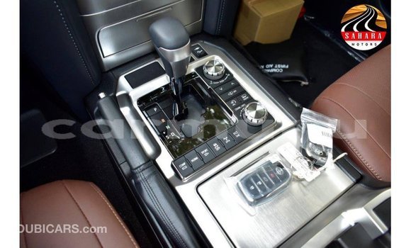 Buy Import Toyota Land Cruiser Black Car in Import - Dubai in Region of Bouenza Buy Import Toyota Land Cruiser Black Car in Import - Dubai in Region of Bouenza