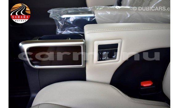 Buy Import Toyota Granvia White Car in Import - Dubai in Region of Bouenza Buy Import Toyota Granvia White Car in Import - Dubai in Region of Bouenza