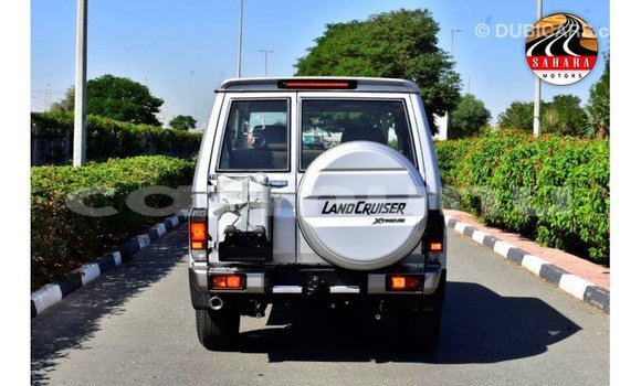 Buy Import Toyota Land Cruiser Other Car in Import - Dubai in Region of Bouenza Buy Import Toyota Land Cruiser Other Car in Import - Dubai in Region of Bouenza